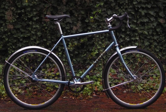 Blue Rodriguez touring bike with Rohloff speed hub and fenders