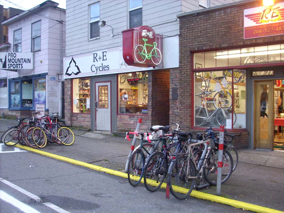 R+E Cycles bicycle rack in 2010